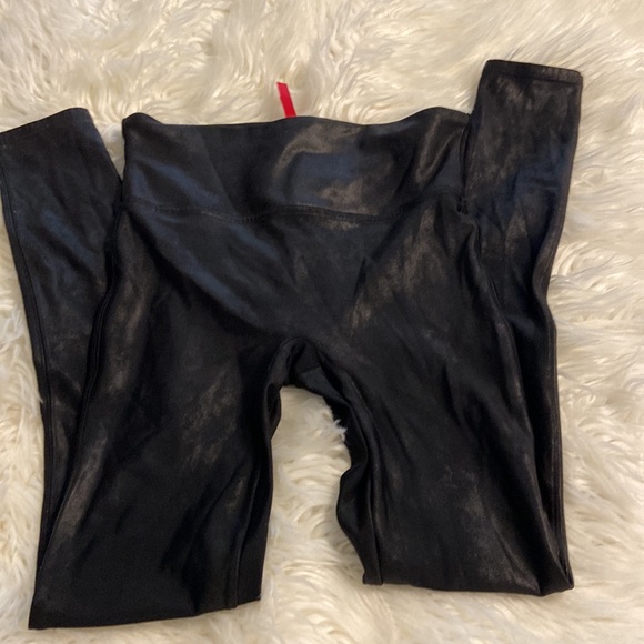 SPANX Leggings size M excellent condition please see pictures inseam 27” - Picture 13 of 16